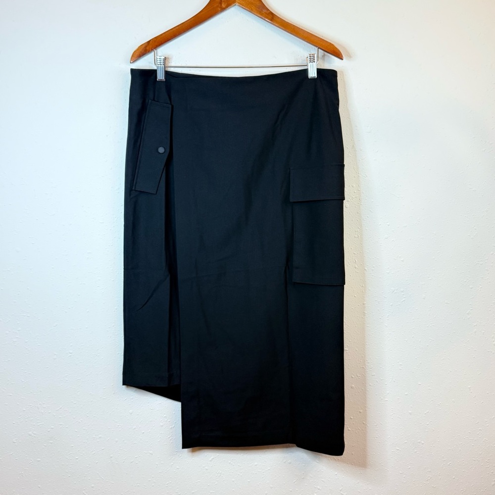DKNY Asymmetrical Wrap Cargo Pocket Black Womenโs Midi Skirt Size 14 NWT